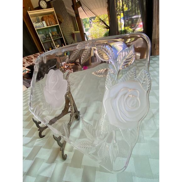 Cristal d'Arques Clear & Frosted Glass Tray with Roses 14 in X 8.25 in France - Picture 14 of 14